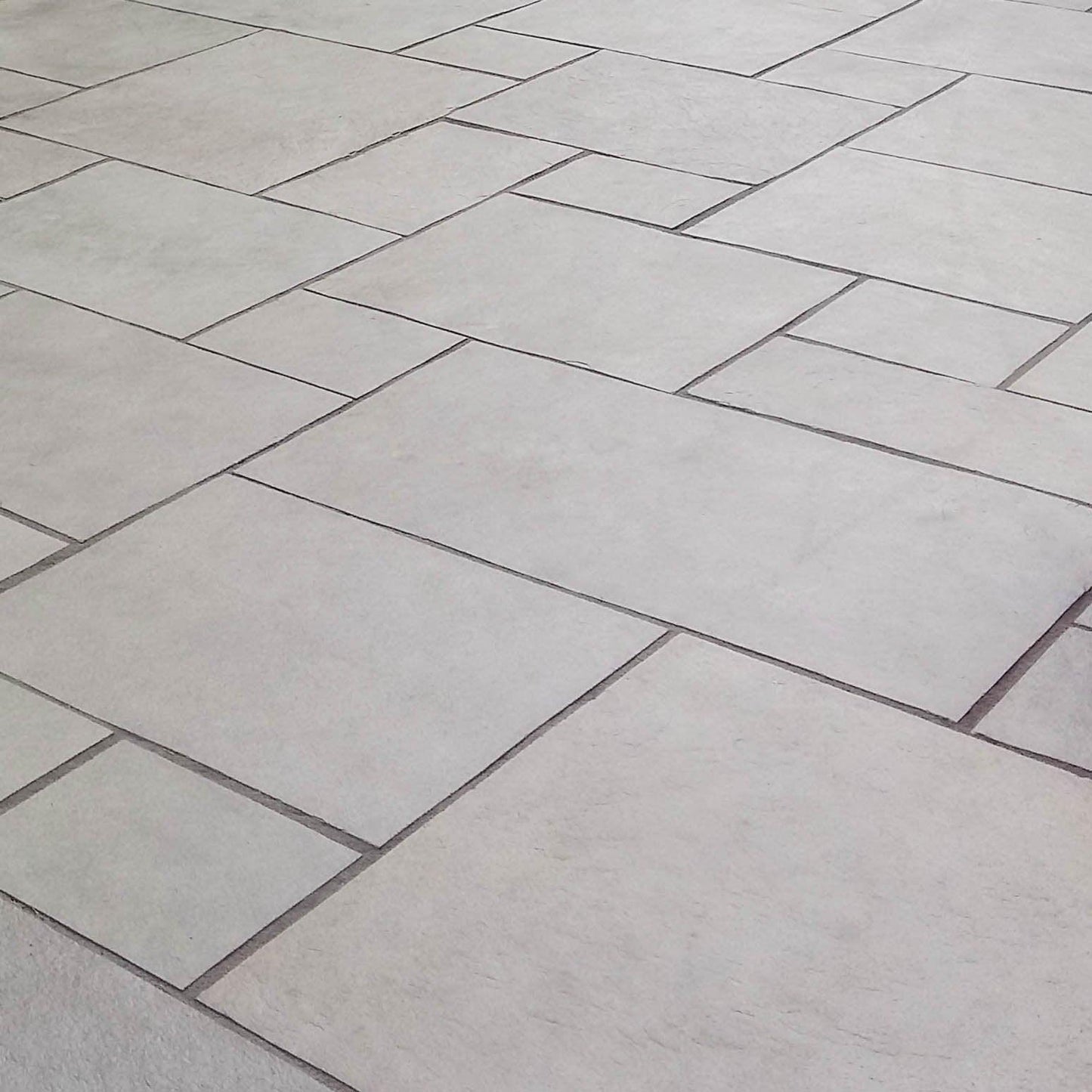 dove grey limestone paving patio slabs